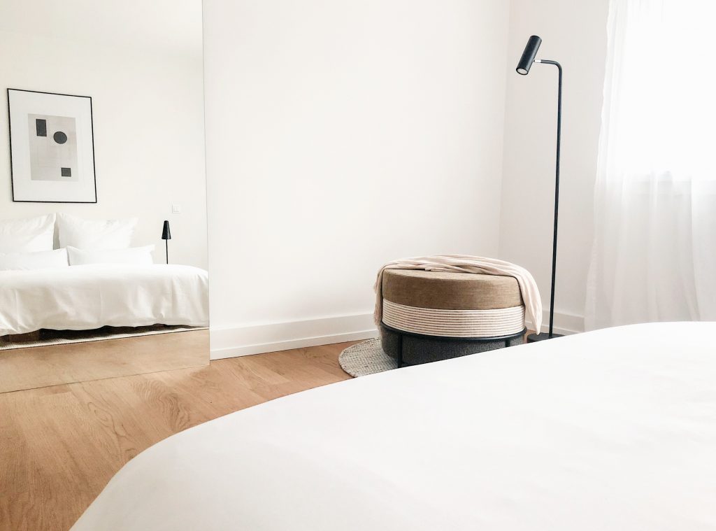 Schlafzimmer einer möblierten Wohnung in Düsseldorf-Bilk